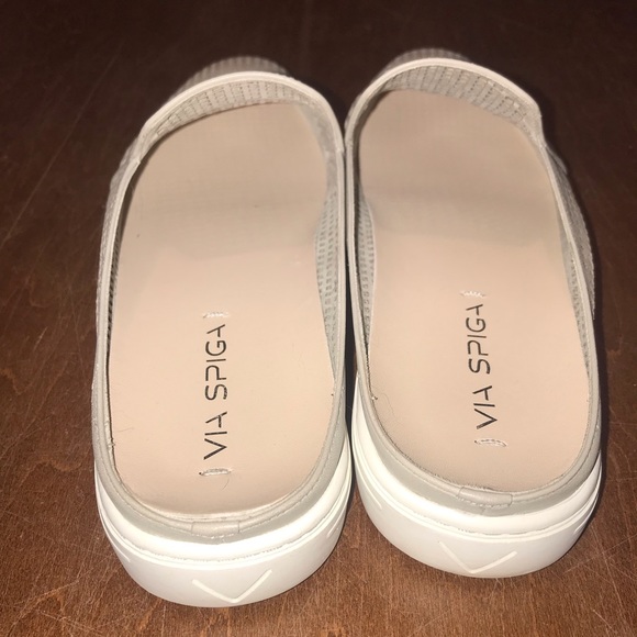 Size 7 Via Spiga sandals - Picture 2 of 3